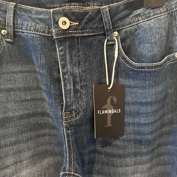❄️ NWT Flamingals Dark Wash Flare Jeans Contrast Stitching Size Medium - Picture 2 of 6